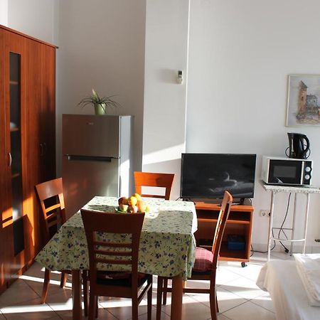 Pile Apartments 3 Omiš Екстериор снимка