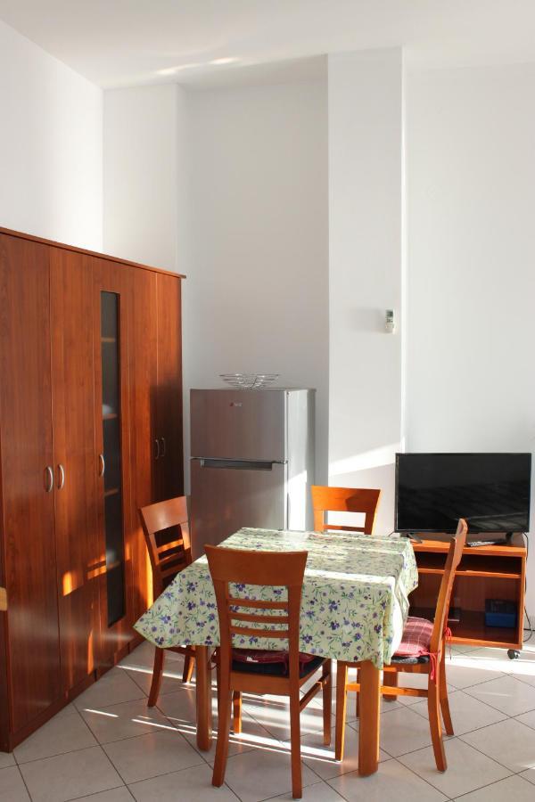 Pile Apartments 3 Omiš Екстериор снимка