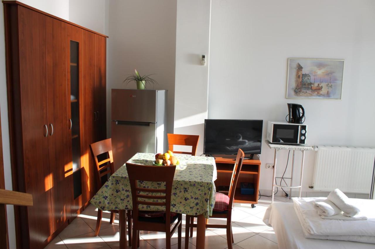 Pile Apartments 3 Omiš Екстериор снимка
