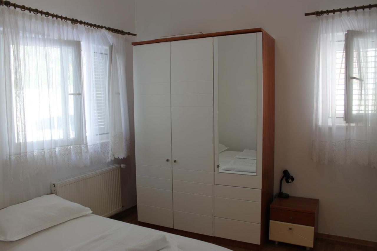 Pile Apartments 3 Omiš Екстериор снимка